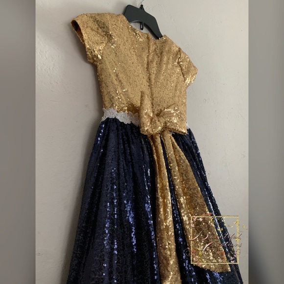 Little Girls Wedding and Party Dress - Picture 3 of 8